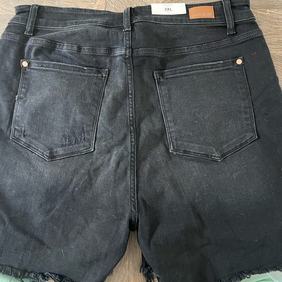 Black Judy Blue shorts - Picture 4 of 4